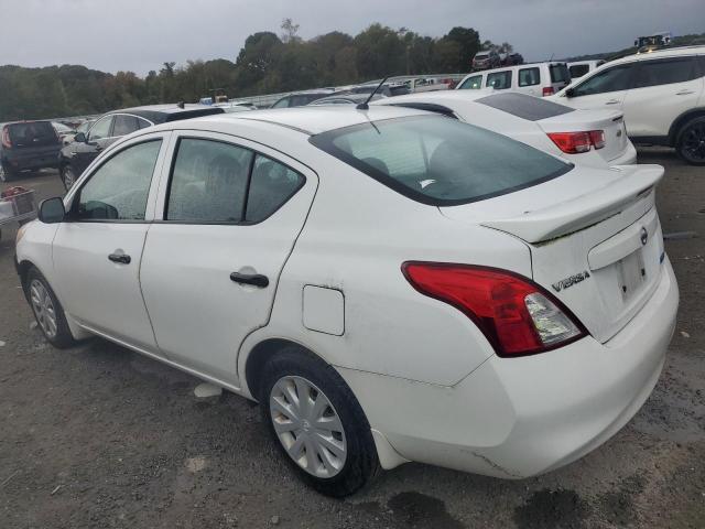 Sedans NISSAN VERSA 2013 Biały