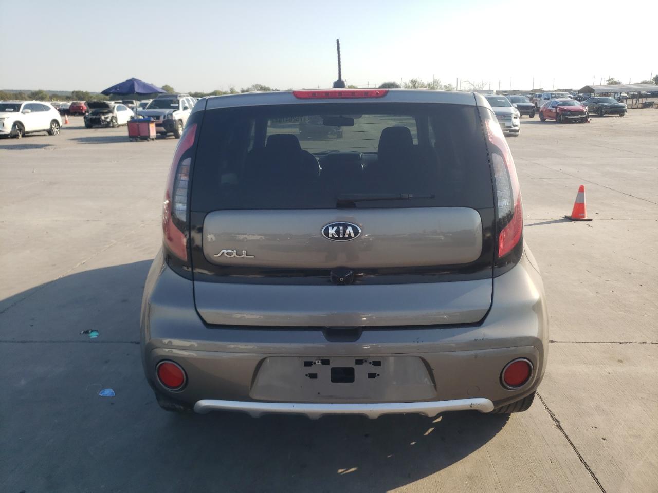 2018 Kia Soul + VIN: KNDJP3A53J7600127 Lot: 75264704