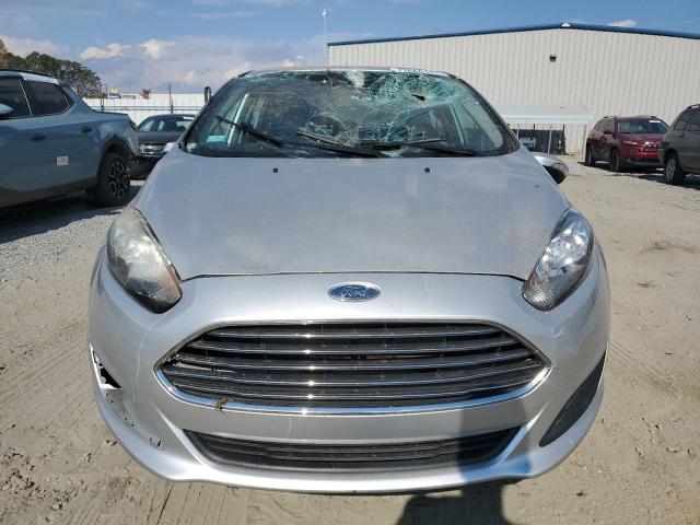 Sedans FORD FIESTA 2016 Silver