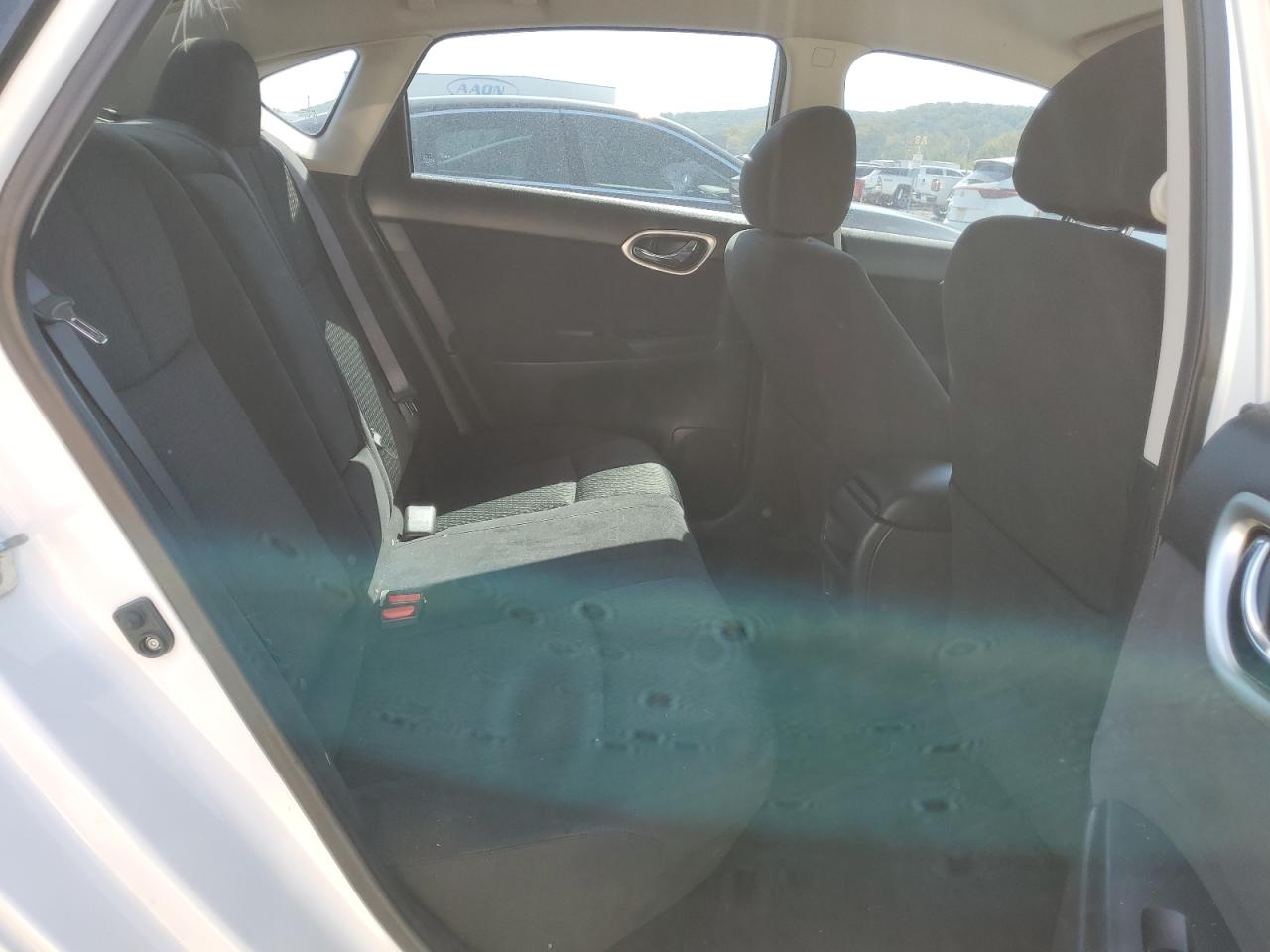 2015 Nissan Sentra - Image 10