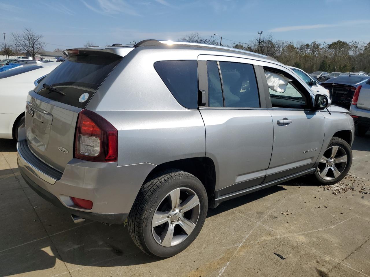 2016 Jeep Compass - Image 3