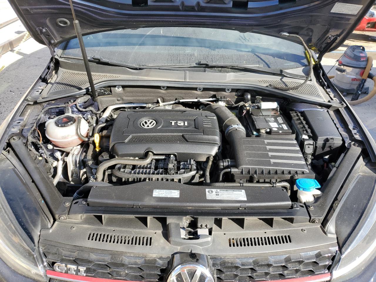 2018 Volkswagen GTI - Image 11