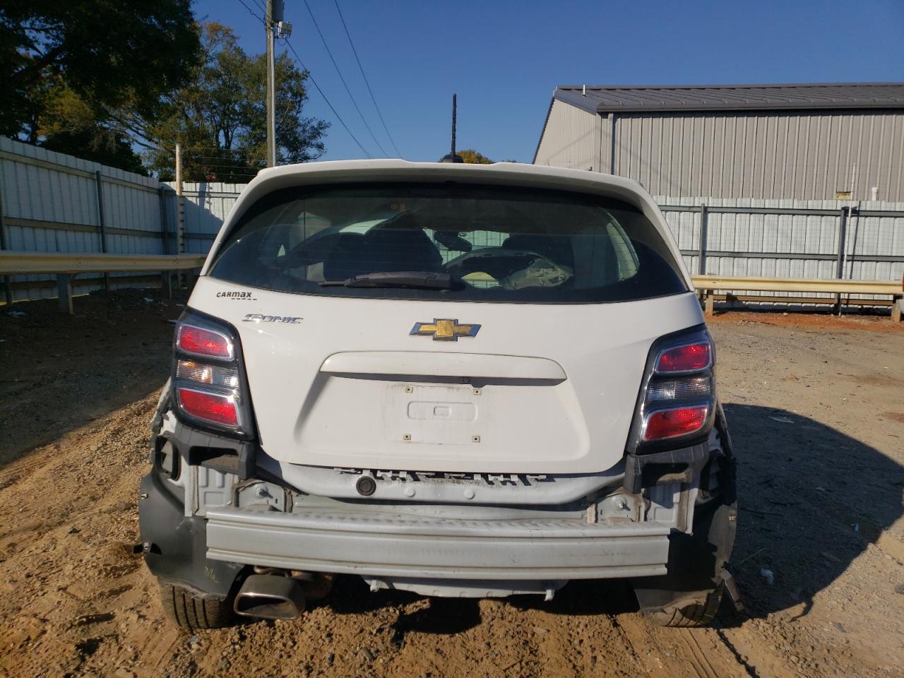 2017 Chevrolet Sonic - Image 6