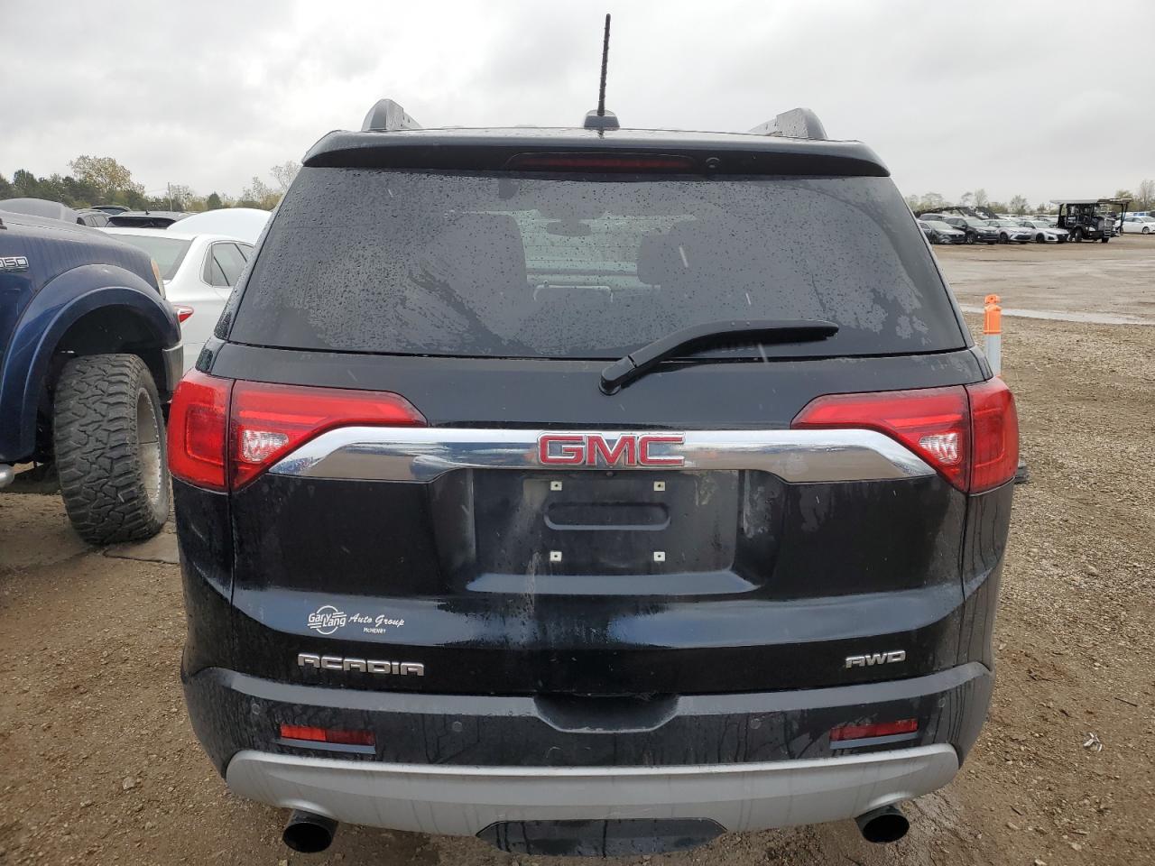 1GKKNSLS2JZ157307 2018 GMC Acadia Sle