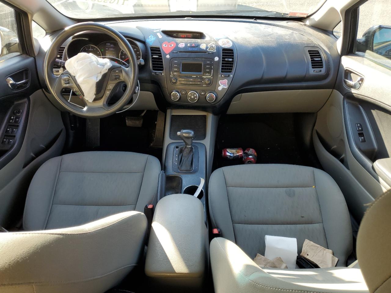 2016 Kia Forte - Image 8