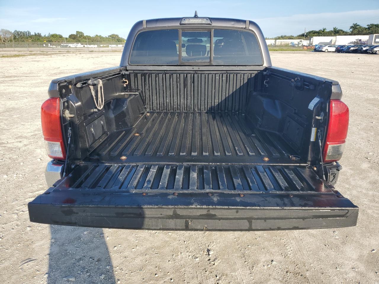 2021 Toyota Tacoma Double Cab VIN: 5TFAX5GN2HX088647 Lot: 75241144