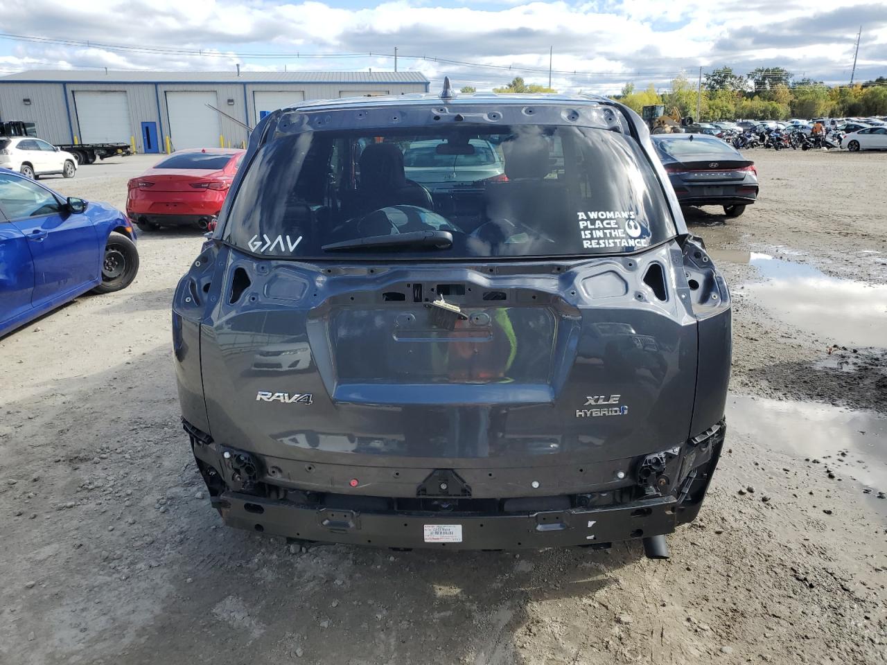 JTMRJREV1JD248913 2018 Toyota Rav4 Hv Le