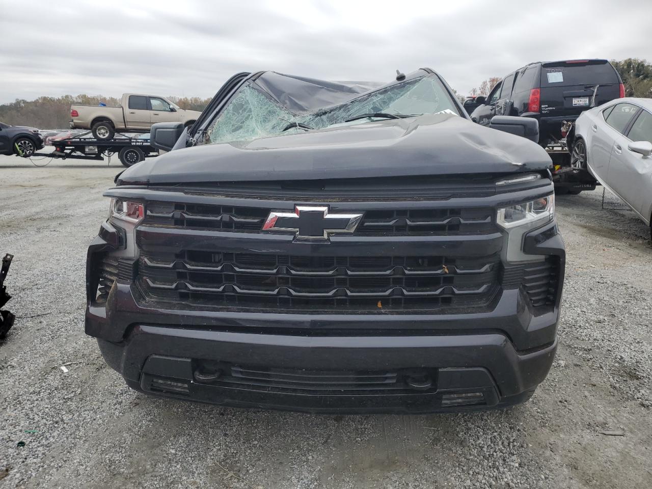 2022 Chevrolet Silverado - Image 5