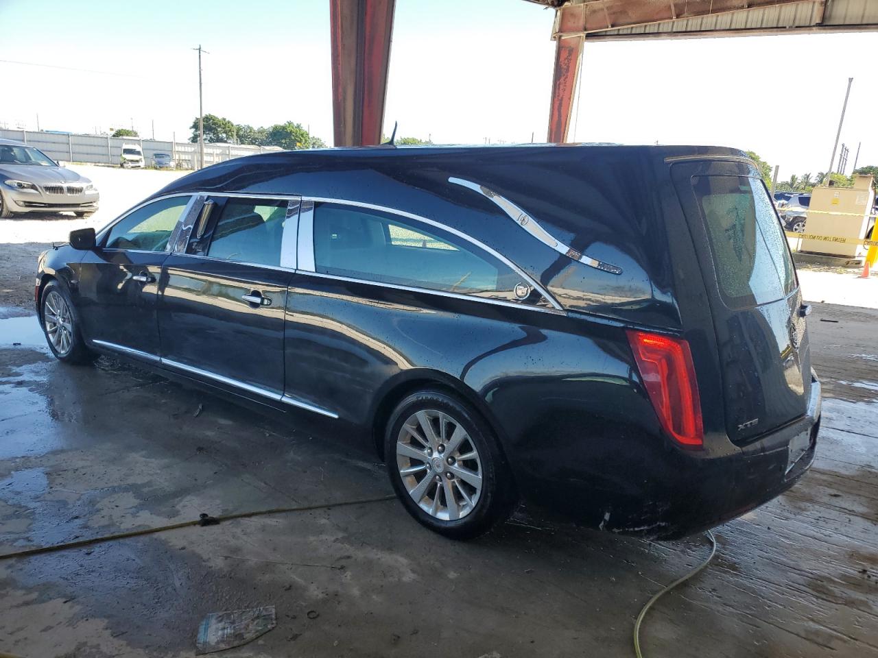 2014 Cadillac XTS - Image 2
