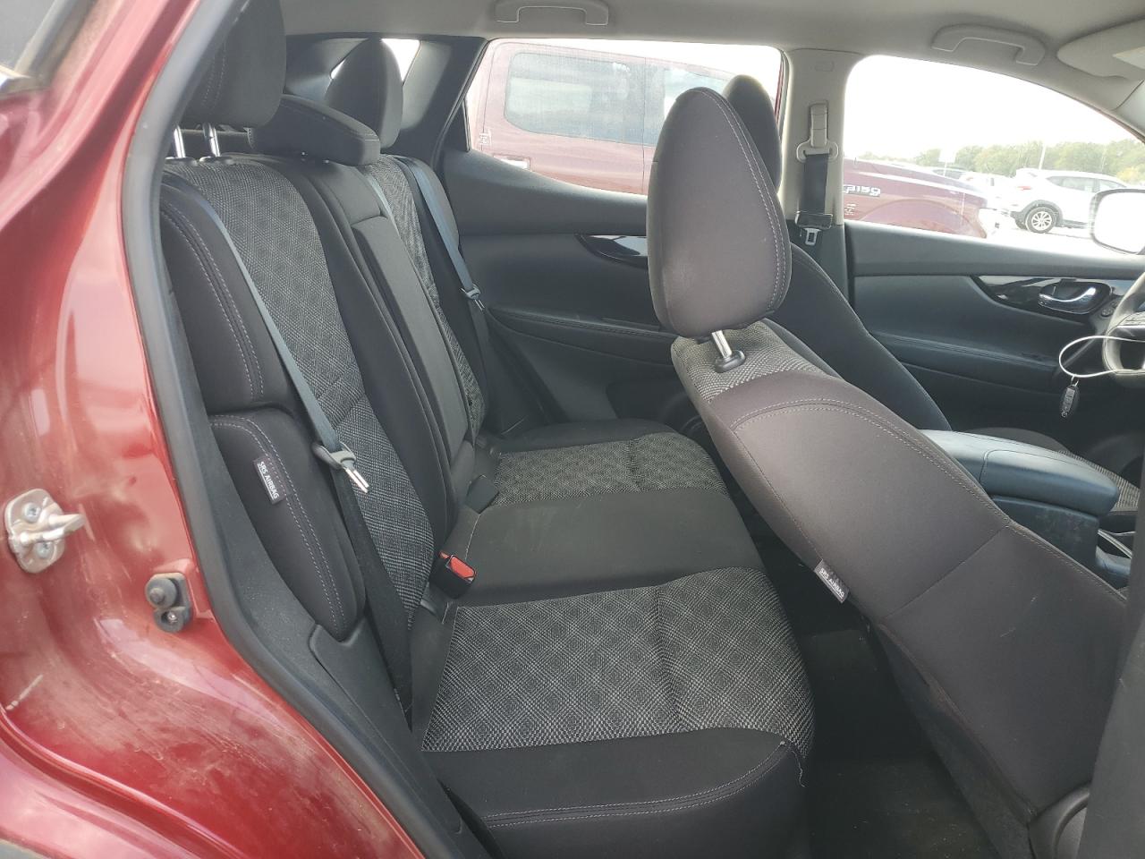 2020 Nissan Rogue - Image 12