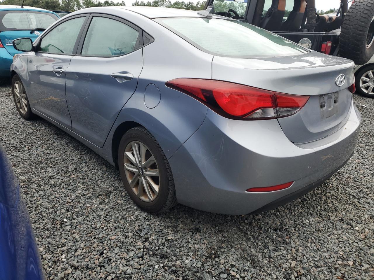 5NPDH4AE9GH681140 2016 HYUNDAI ELANTRA - Image 2