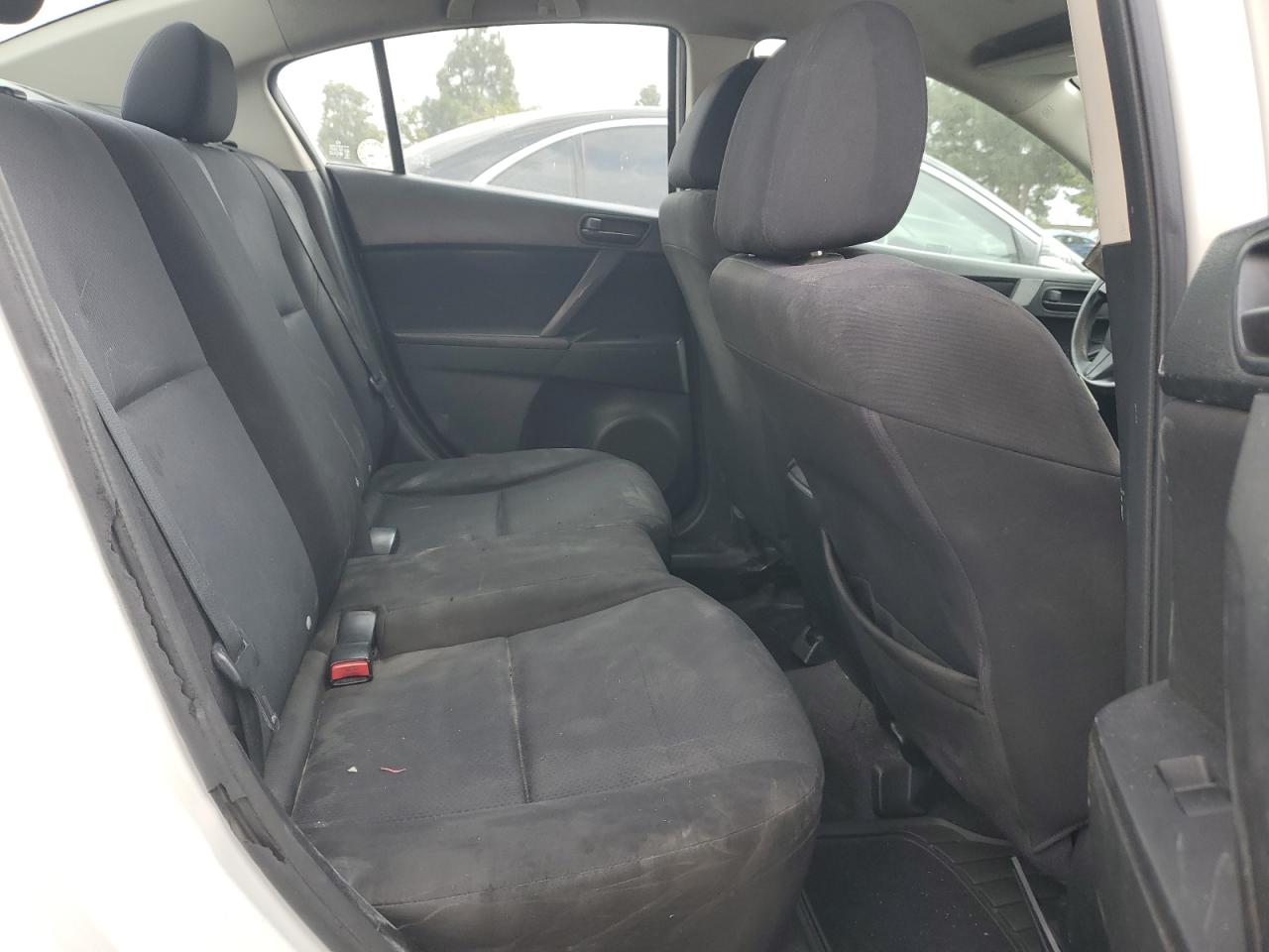 2010 Mazda 3 - Image 10