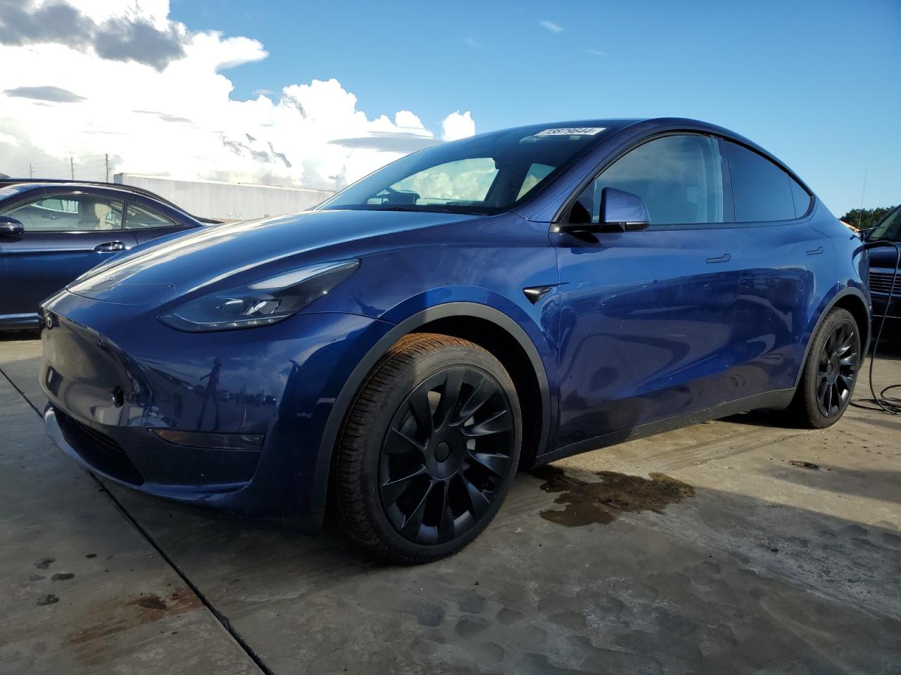 7SAYGDED7RF009376 2024 Tesla Model Y