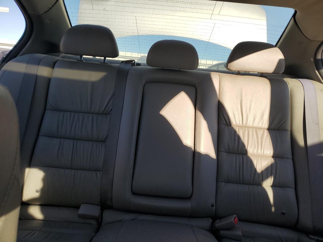 2010 Honda Accord - Image 10