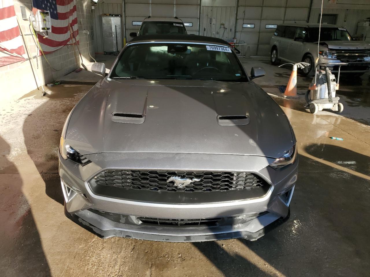 2022 Ford Mustang - Image 5