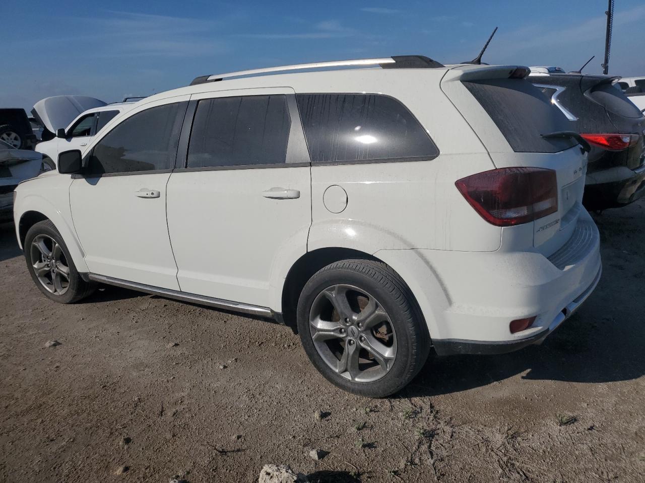 2018 Dodge Journey - Image 2