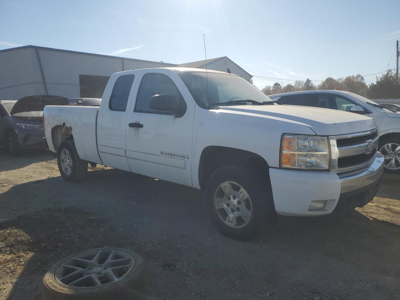 2007 Chevrolet Silverado - Image 4