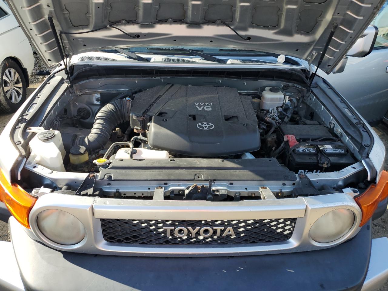 2007 Toyota FJ Cruiser - Image 11