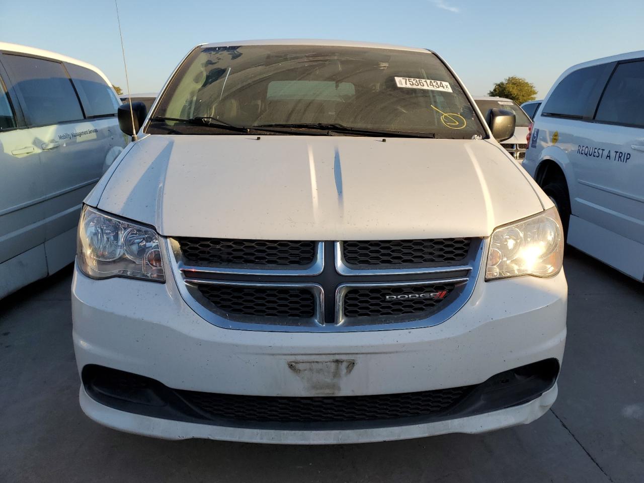 2019 Dodge Caravan - Image 5
