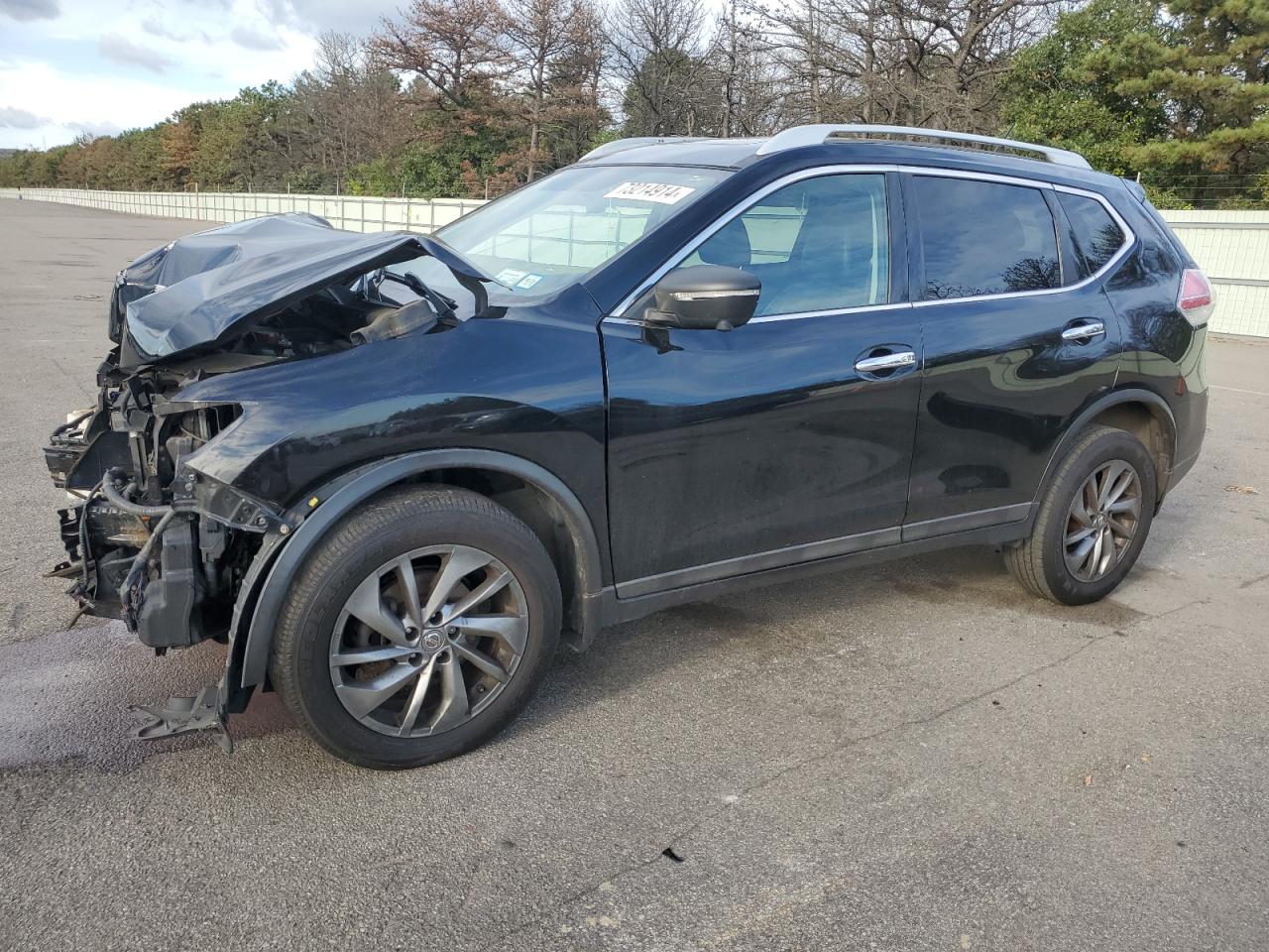 5N1AT2MV8FC825980 2015 NISSAN ROGUE - Image 1