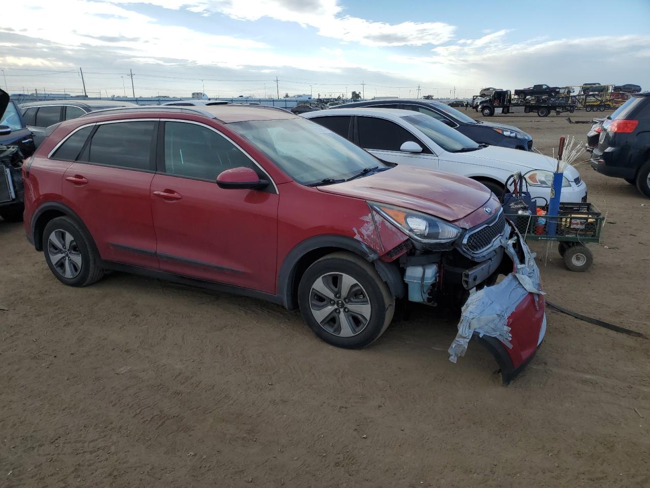 VIN KNDCB3LC2H5067387 2017 KIA NIRO no.4