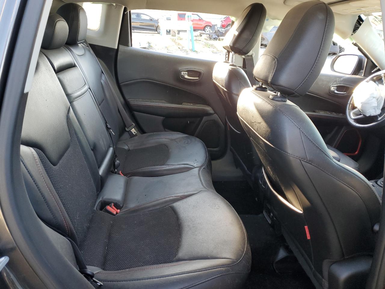2019 Jeep Compass - Image 11