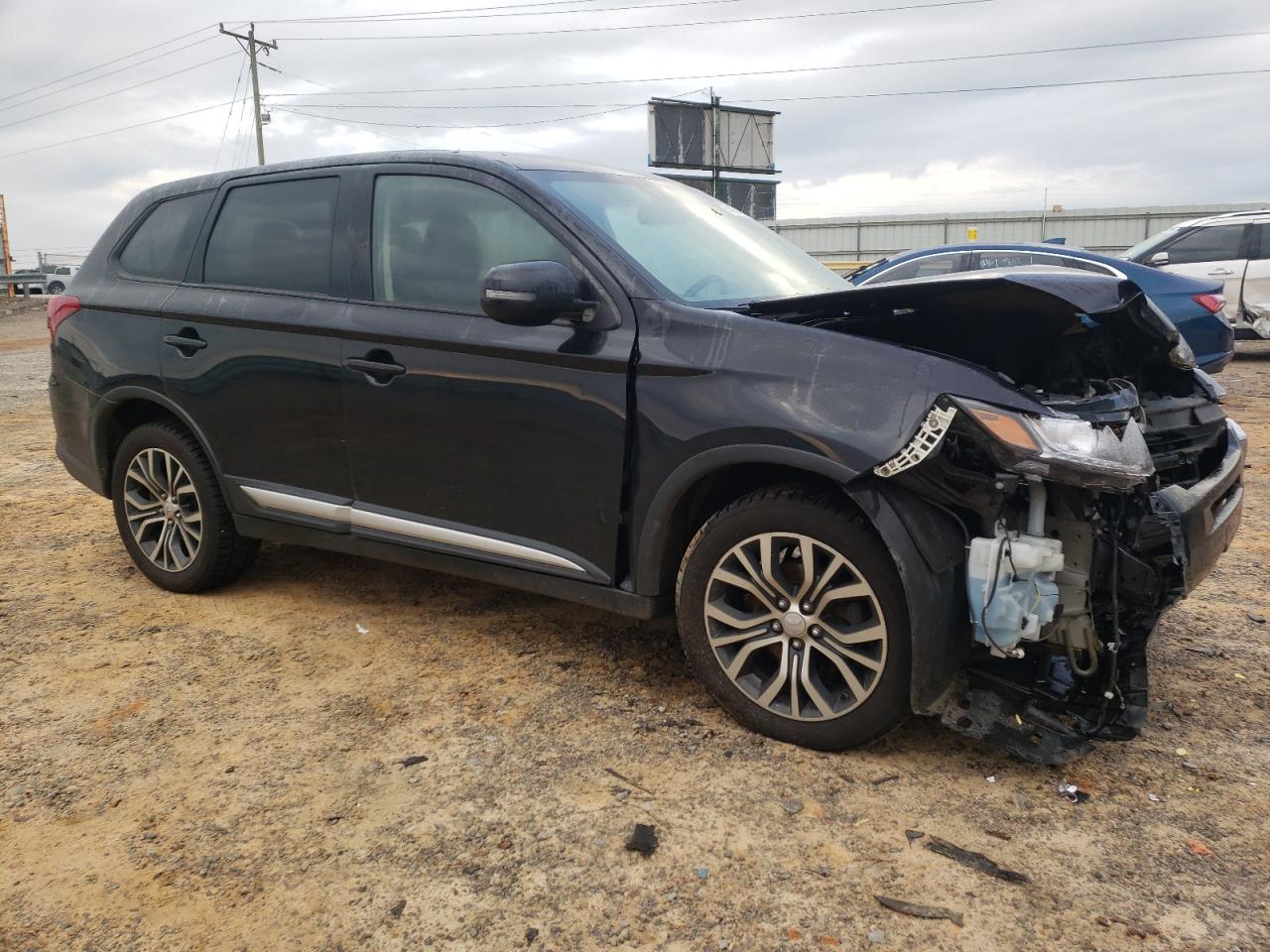 2018 Mitsubishi Outlander - Image 4