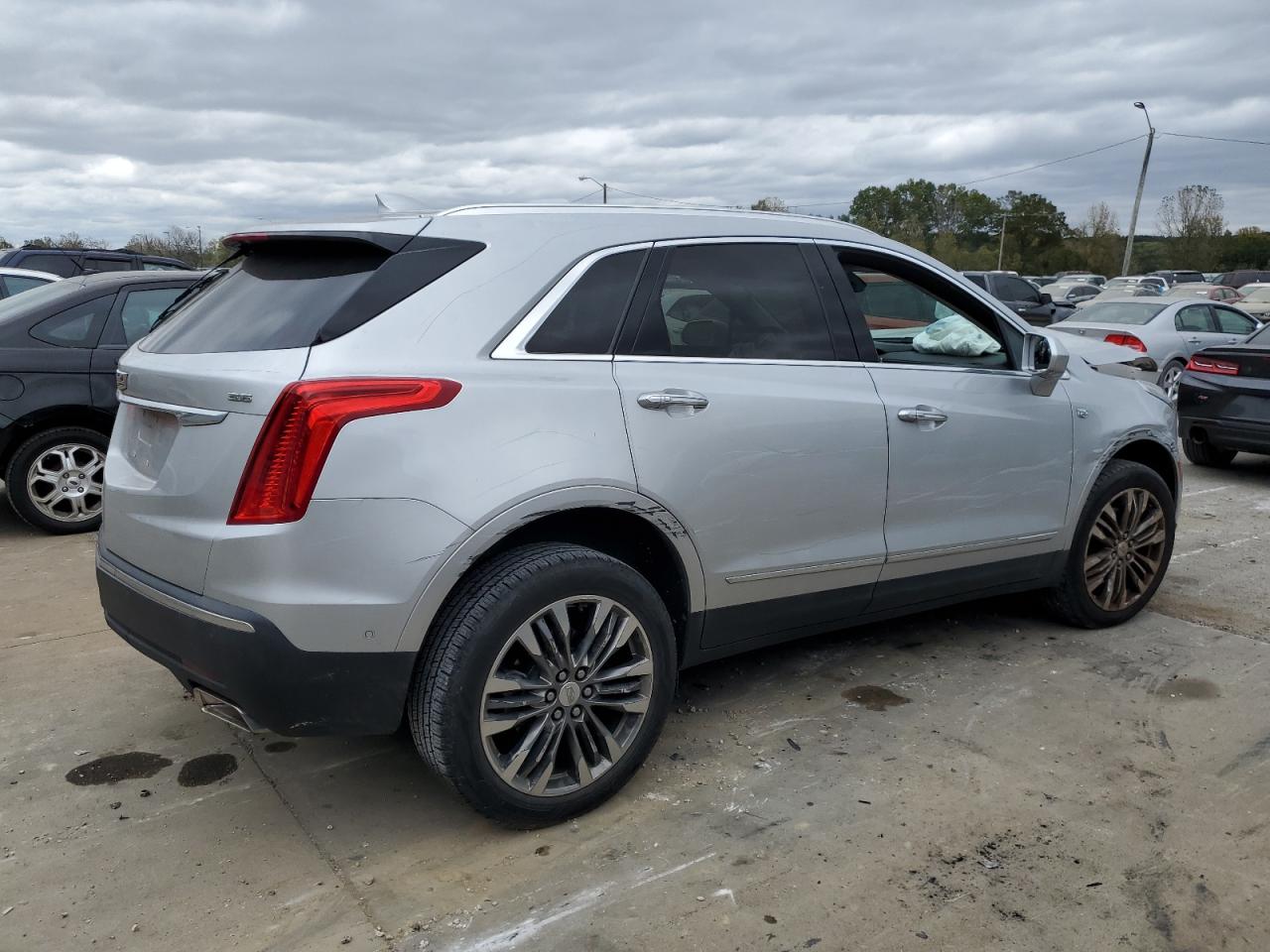 1GYKNCRS7HZ127457 2017 Cadillac Xt5 Premium Luxury