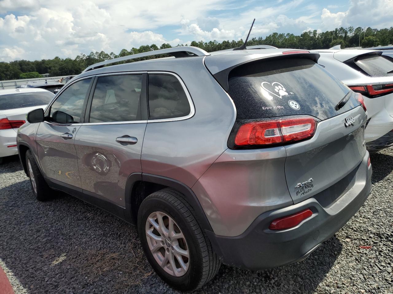 2016 Jeep Grand Cherokee - Image 2