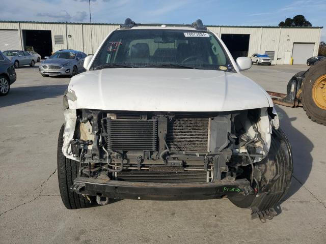 Pickups NISSAN FRONTIER 2012 White