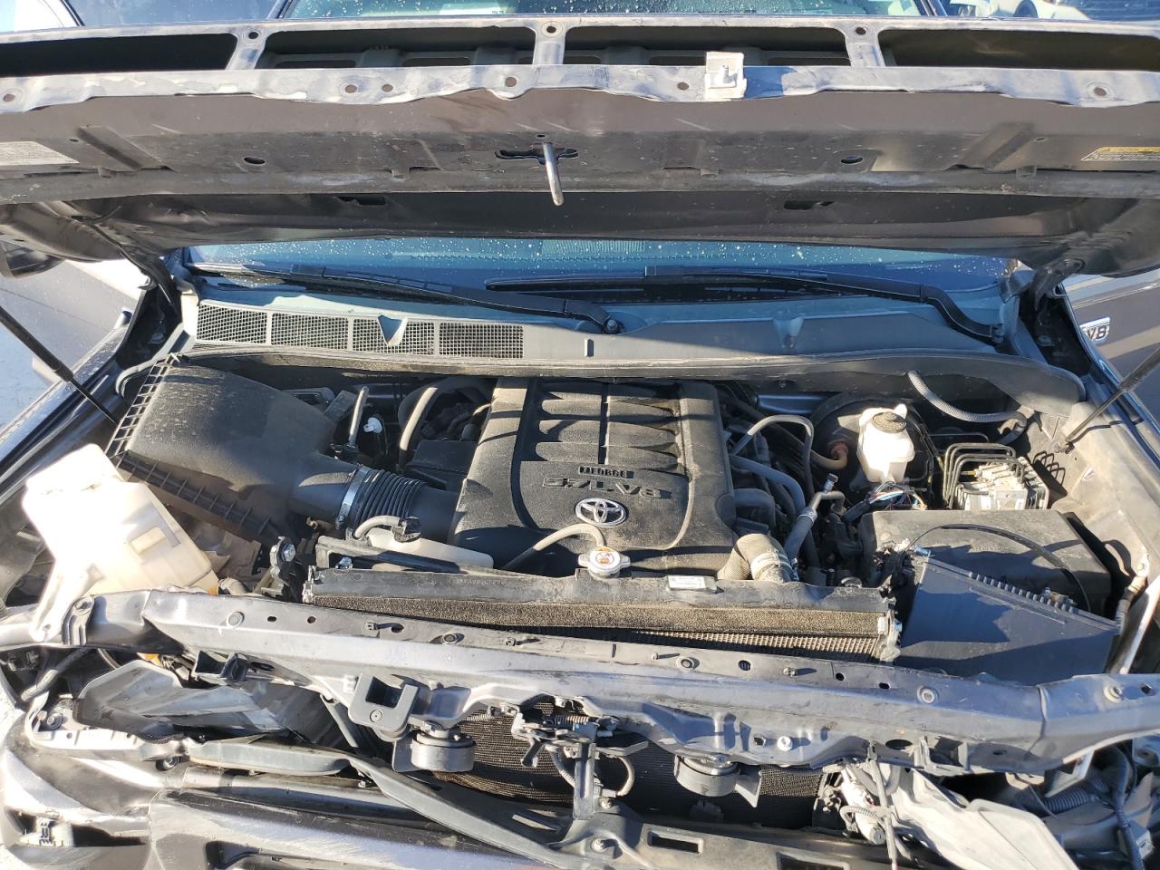 5TFDY5F19KX836696 2019 Toyota Tundra Crewmax Sr5