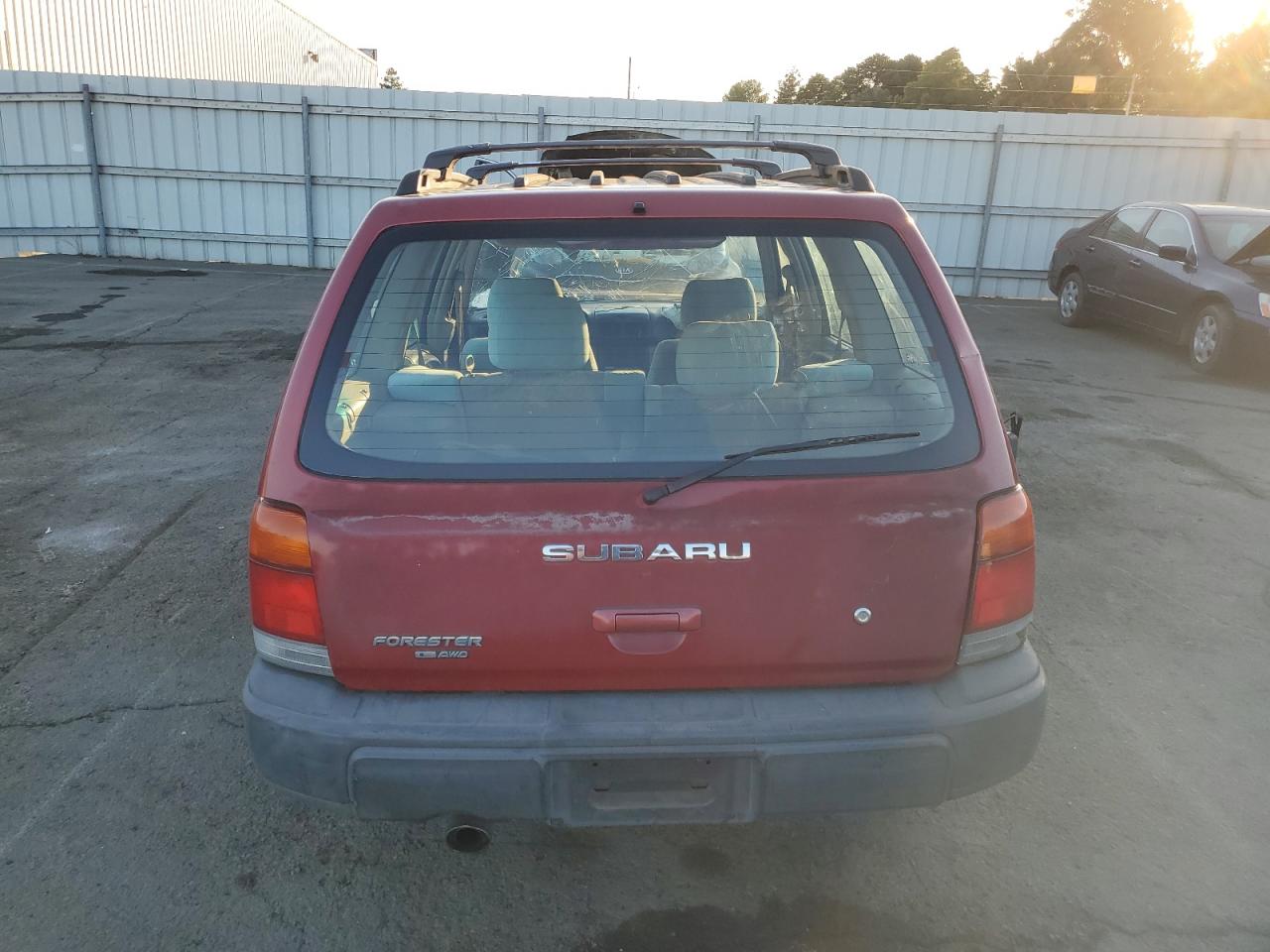 2000 Subaru Forester L VIN: JF1SF6354YH717831 Lot: 75003974