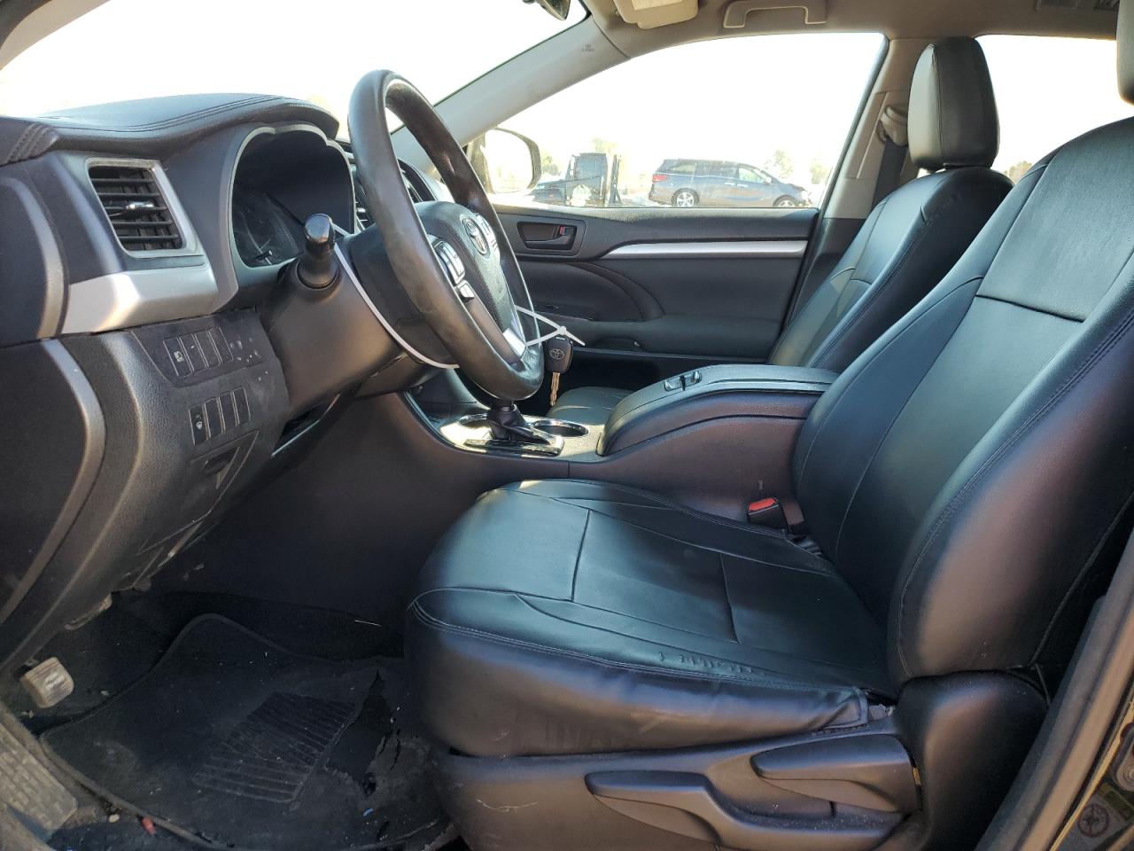 2017 Toyota Highlander Le VIN: 5TDBZRFH4HS377519 Lot: 76104354