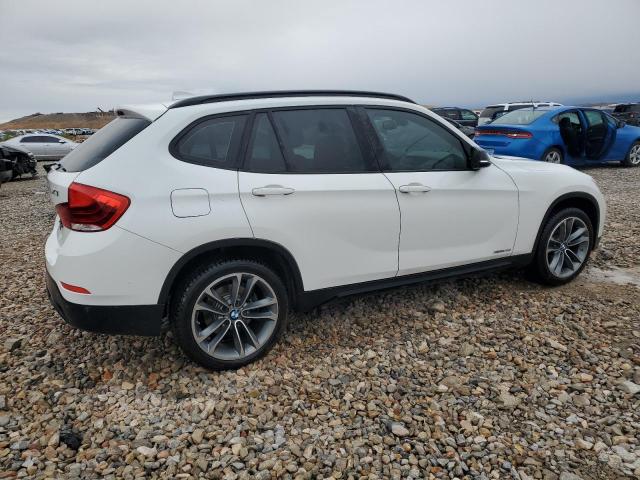  BMW X1 2015 Белы