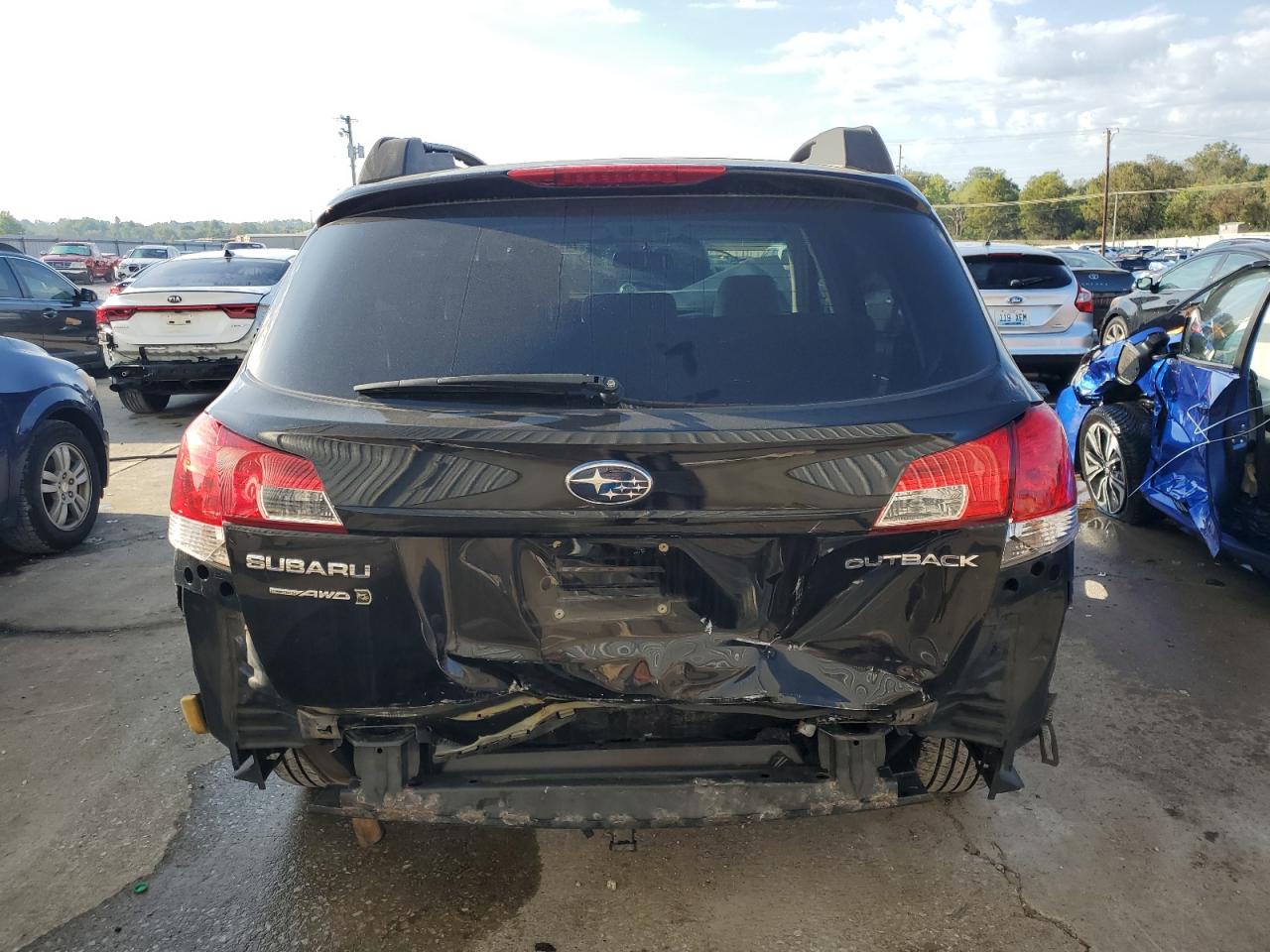 2010 Subaru Outback - Image 6