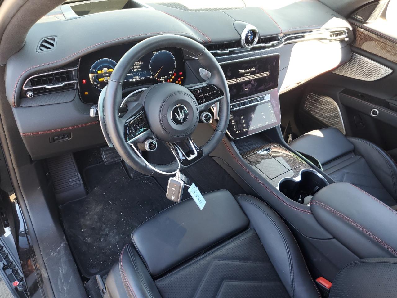 2023 Maserati Grecale Modena VIN: ZN682AVM0P7410537 Lot: 73698914