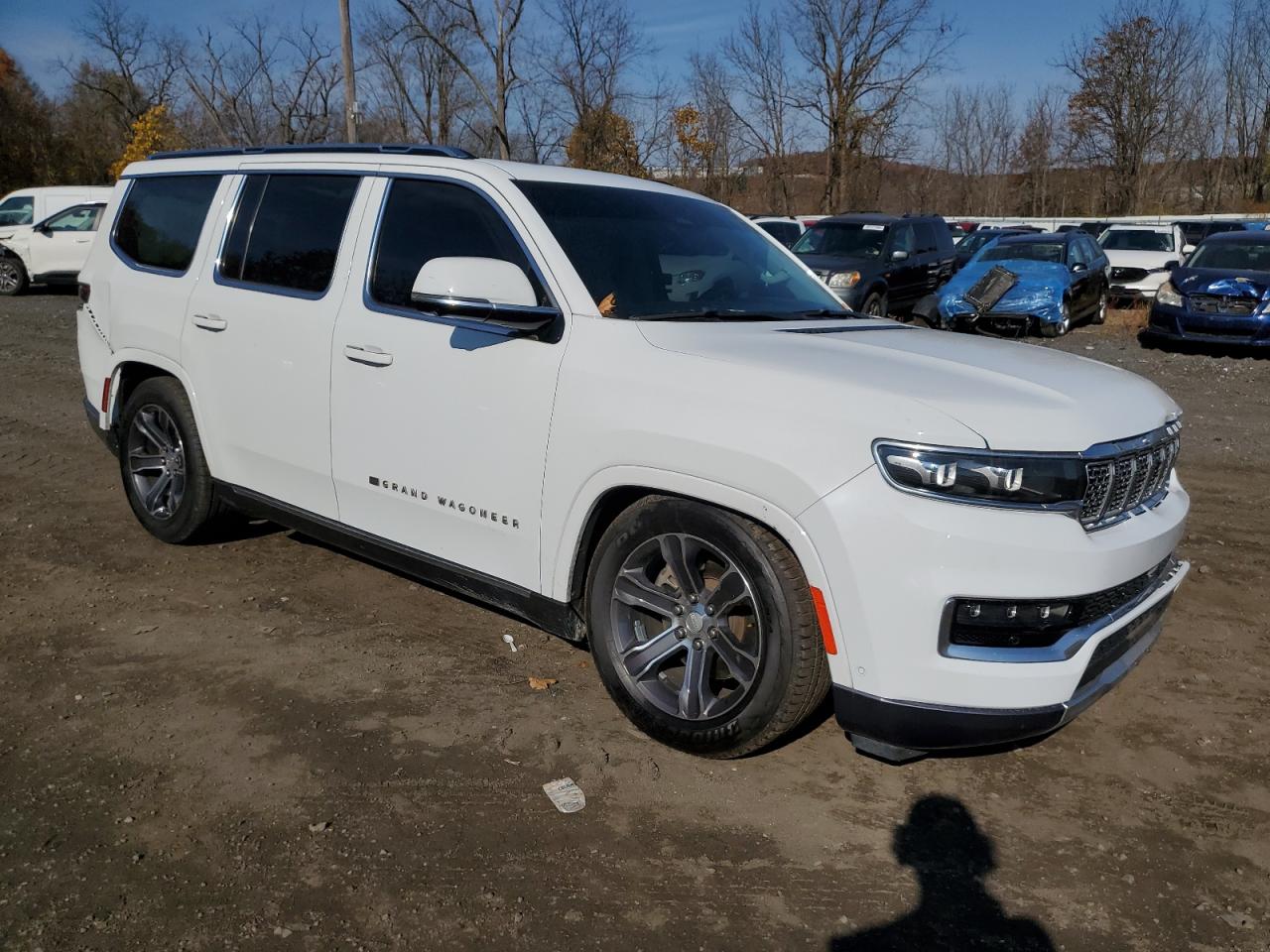 2022 Jeep Grand Wagoneer - Image 4