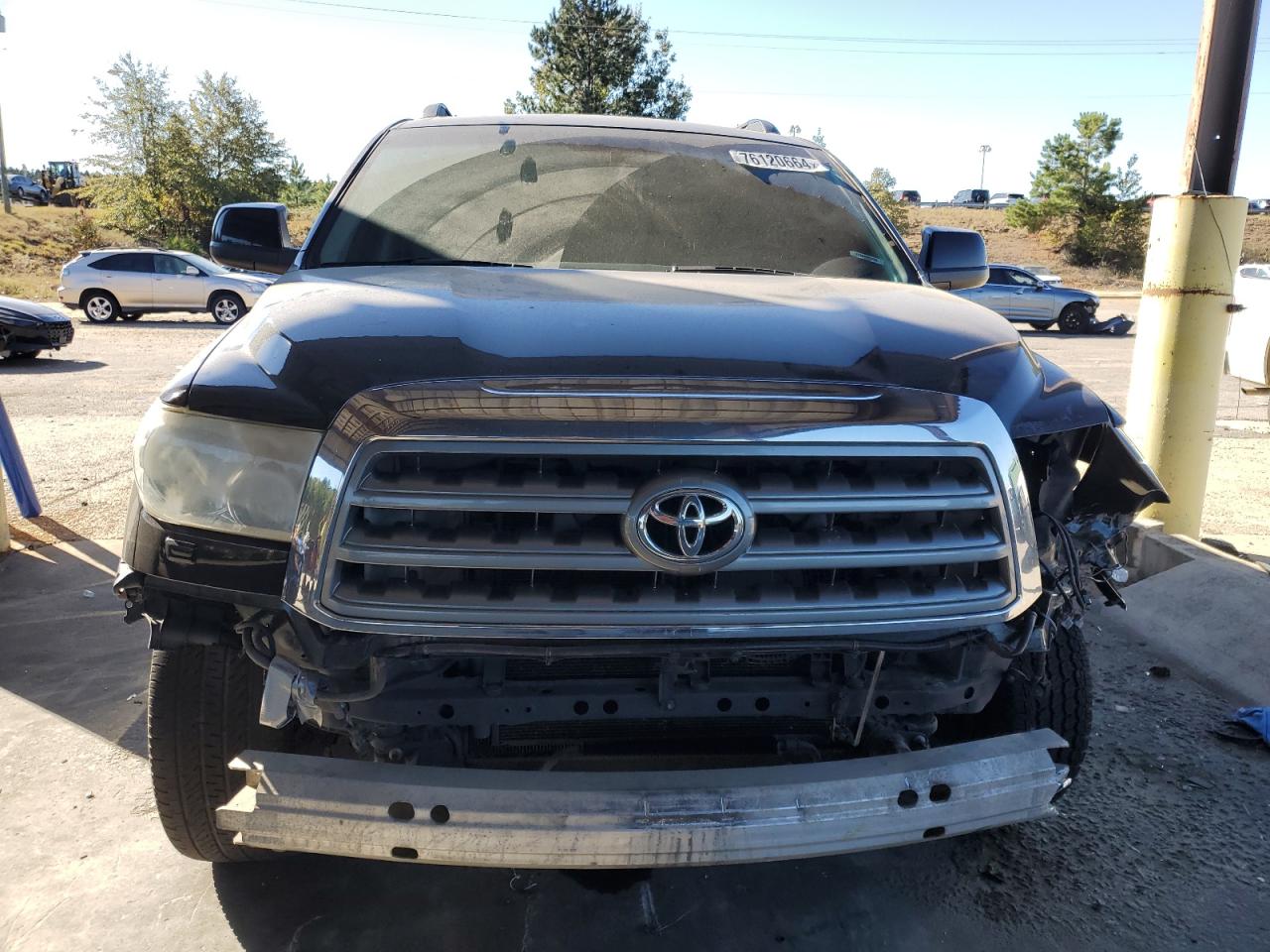 2014 Toyota Sequoia - Image 5