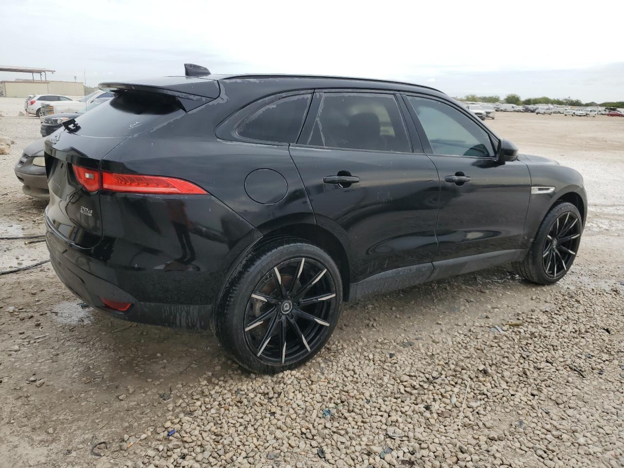 2017 Jaguar F-Pace - Image 3