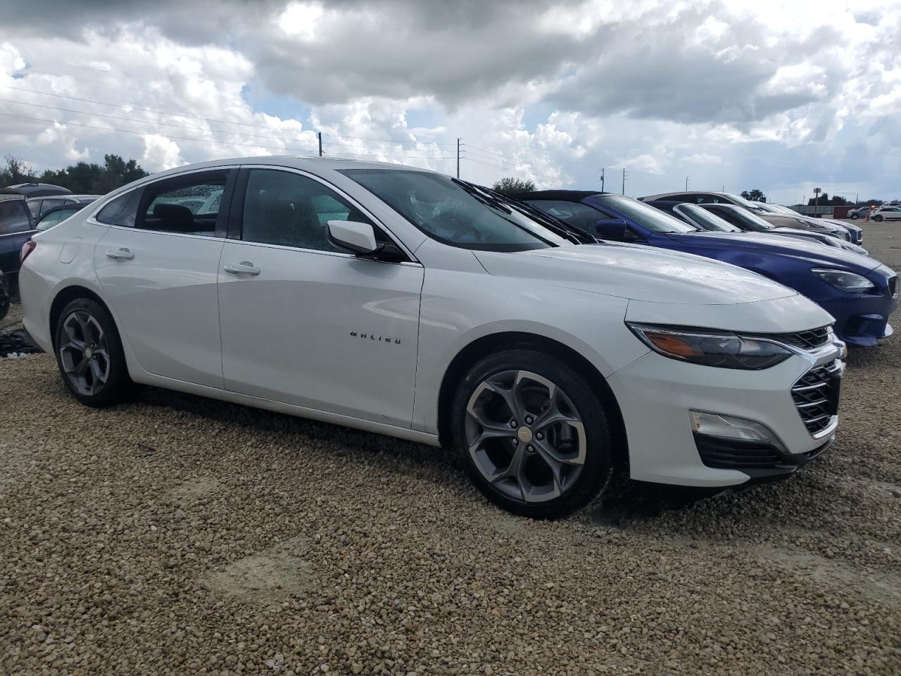 2021 Chevrolet Malibu - Image 4