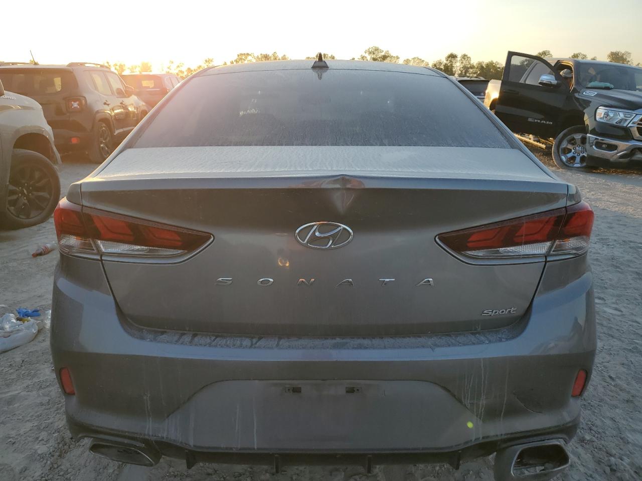 2018 Hyundai Sonata Sport VIN: 5NPE34AF3JH677846 Lot: 76745104