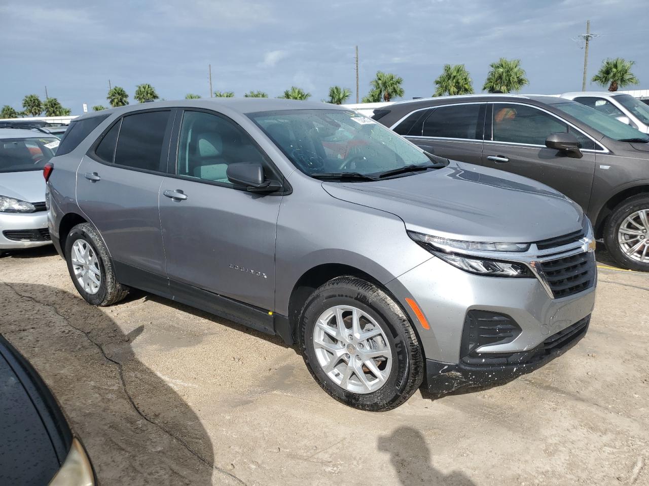 2023 Chevrolet Equinox - Image 4