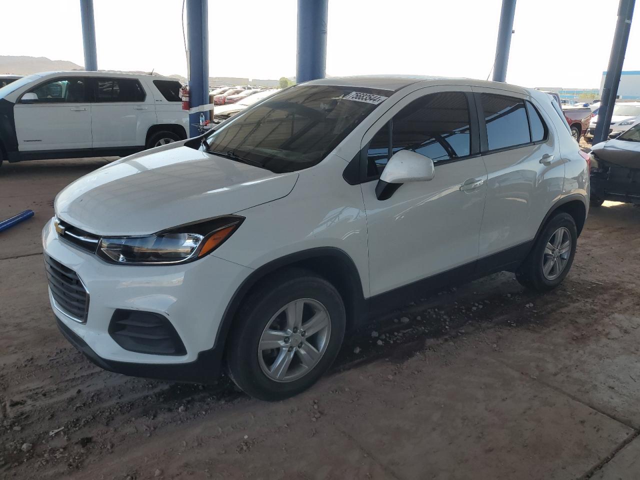 KL7CJNSBXLB062016 2020 CHEVROLET TRAX - Image 1