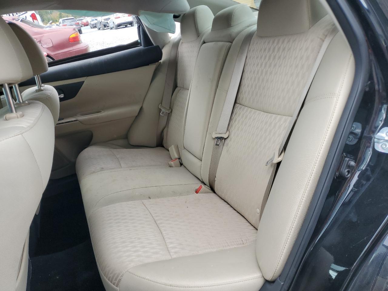 2016 Nissan Altima - Image 10