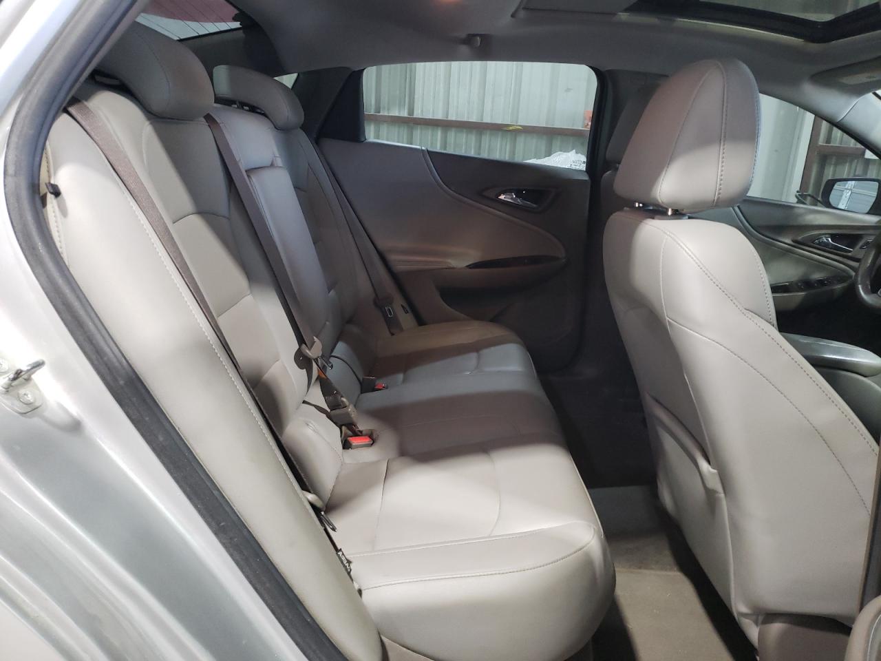 2016 Chevrolet Malibu - Image 10