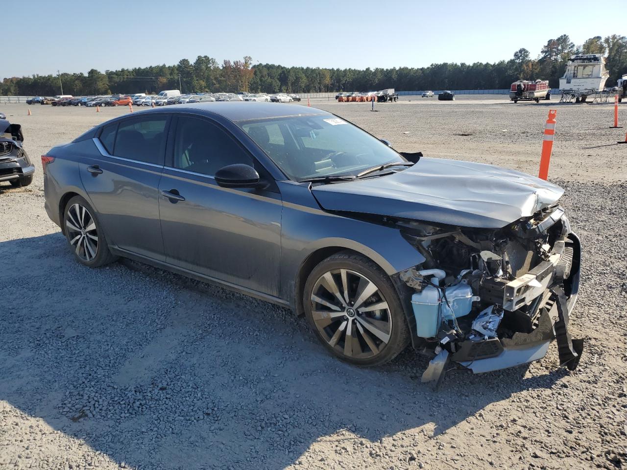 2022 Nissan Altima - Image 4