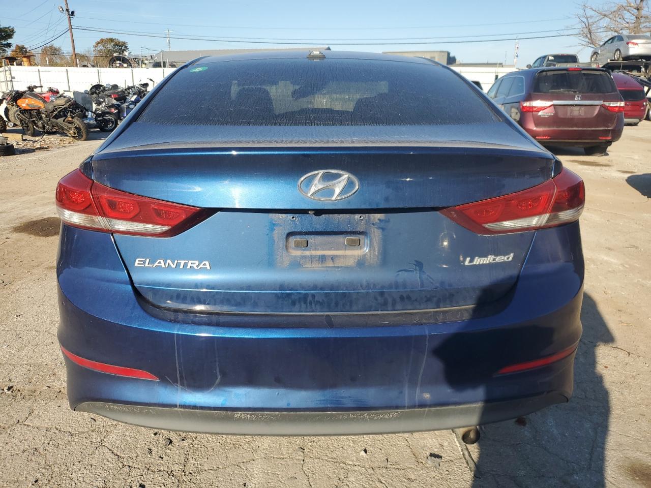 2017 Hyundai Elantra - Image 6