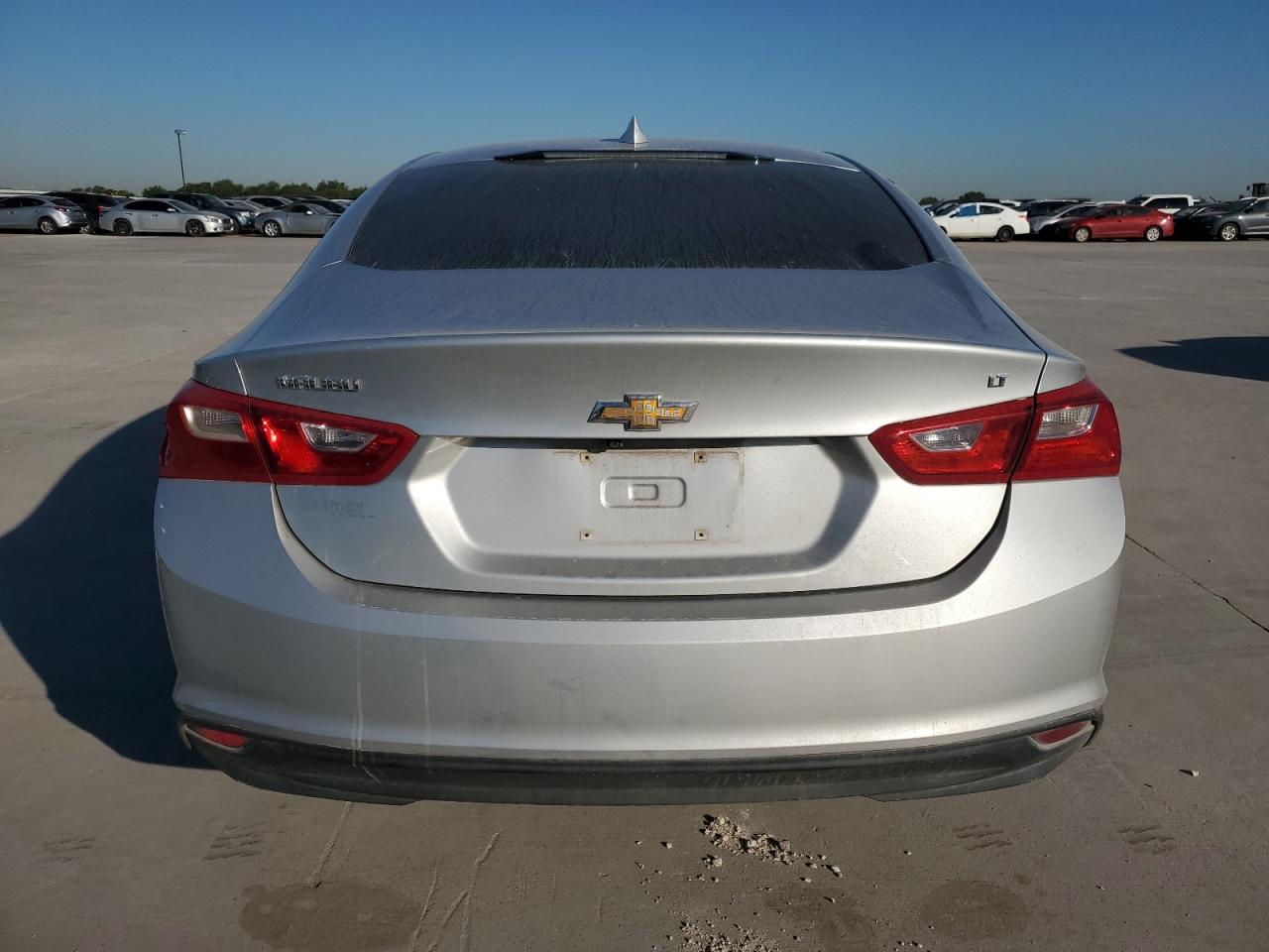 VIN 1G1ZD5ST5JF267805 2018 CHEVROLET MALIBU no.6