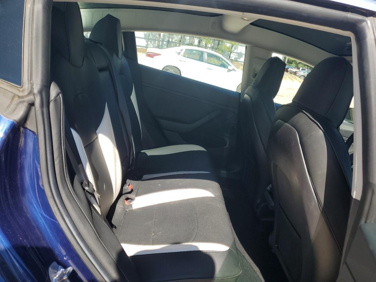 5YJ3E1EB1KF453188 2019 Tesla Model 3