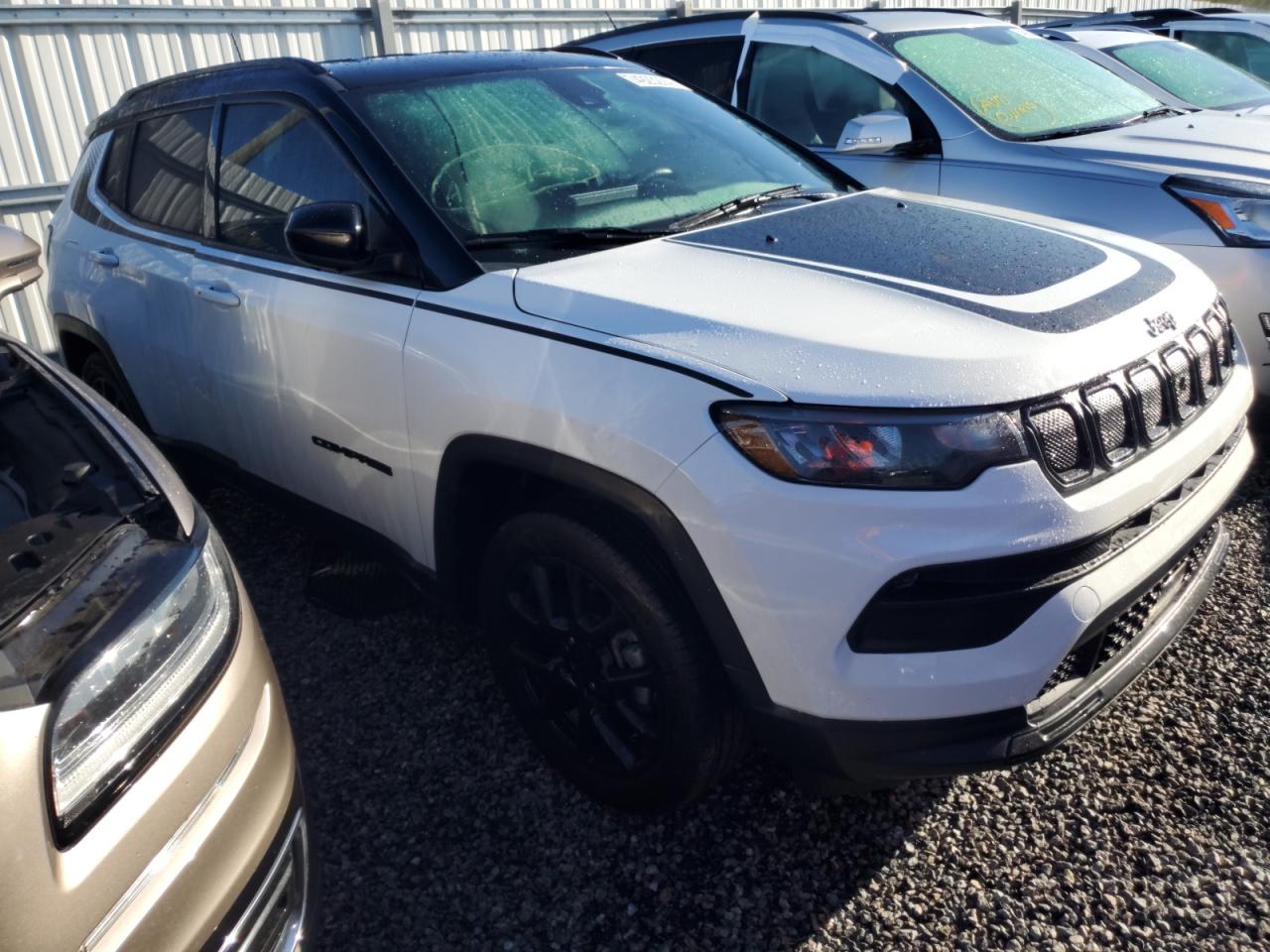 2022 Jeep Compass - Image 4